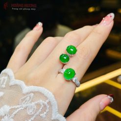 Nhẫn-Phỉ-Thuý-Lục-Đế-Vương