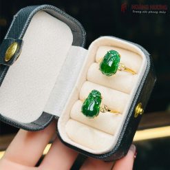 Nhẫn-Tỳ-Hưu-Phỉ-Thuý-Lục-Đế-Vương