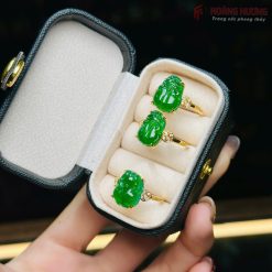 Nhẫn-Tỳ-Hưu-Phỉ-Thuý-Lục-Đế-Vương